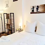 Apartment Citystay Karl-marx-str I Cozy With Terrace