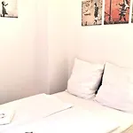 Citystay Karl-marx-str I Cozy With Terrace * Berlin