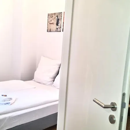 Citystay Karl-marx-str I Cozy With Terrace *
