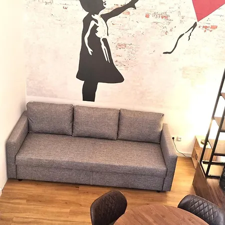 Citystay Karl-marx-str I Cozy With Terrace * برلين