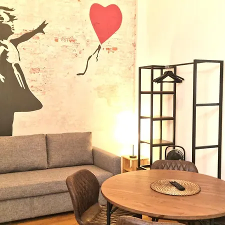 شقة Citystay Karl-marx-str I Cozy With Terrace