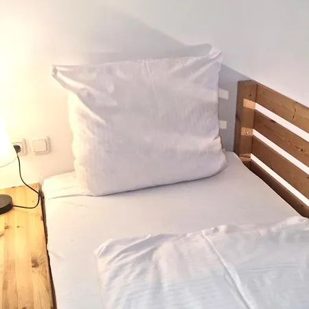 Citystay Karl-marx-str I Cozy With Terrace *